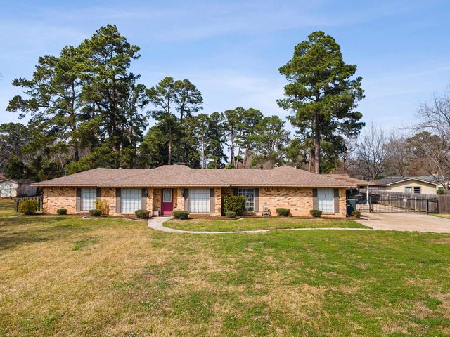 1302 W Sabine St., Carthage, TX 75633