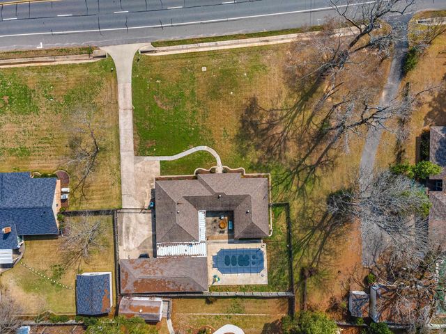 1302 W Sabine St., Carthage, TX 75633