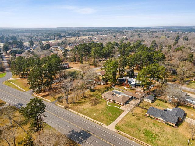 1302 W Sabine St., Carthage, TX 75633