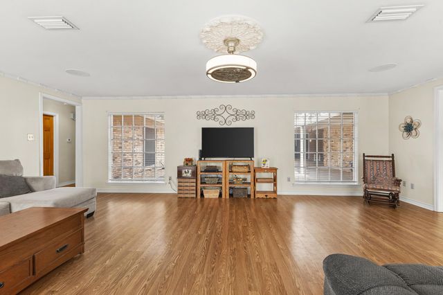 1302 W Sabine St., Carthage, TX 75633