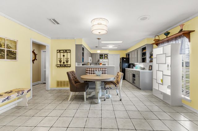 1302 W Sabine St., Carthage, TX 75633