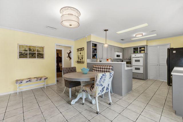 1302 W Sabine St., Carthage, TX 75633