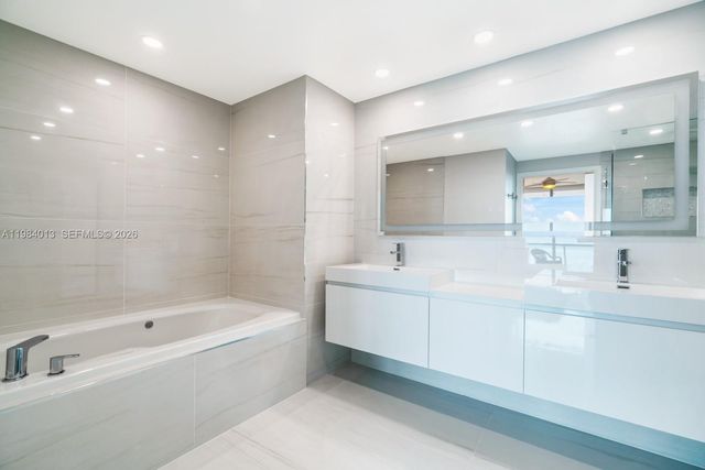 6799 Collins Ave 1404, Miami Beach, FL 33141