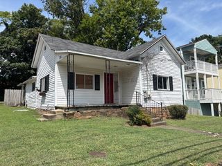 118 E Spring Street, Fayetteville, AR 72701