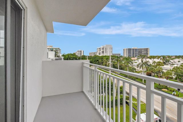 4511 S Ocean Boulevard 401, Highland Beach, FL 33487