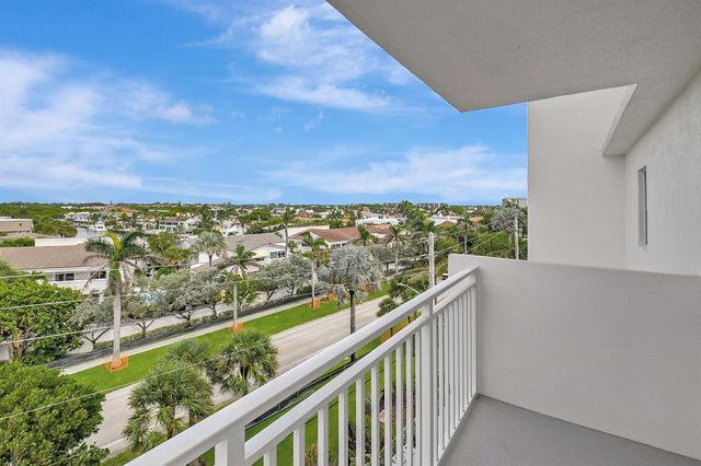 4511 S Ocean Boulevard 401, Highland Beach, FL 33487