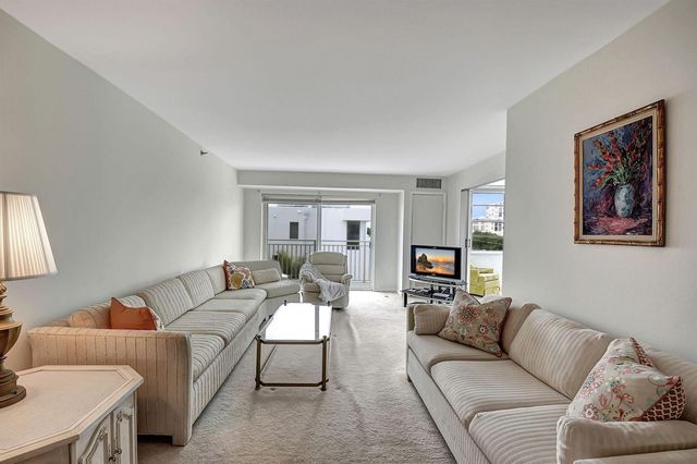 4511 S Ocean Boulevard 401, Highland Beach, FL 33487