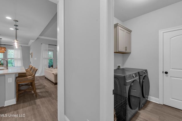 9371 Taylor Place, Ocean Springs, MS 39564