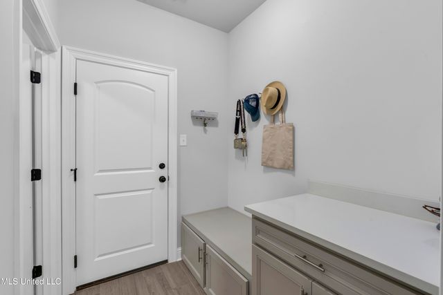 9371 Taylor Place, Ocean Springs, MS 39564