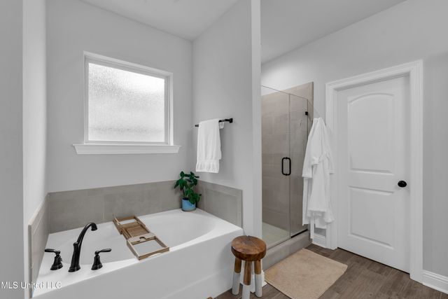 9371 Taylor Place, Ocean Springs, MS 39564