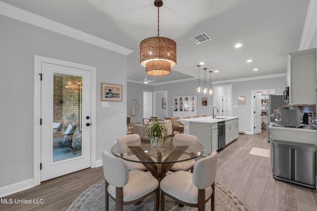 9371 Taylor Place, Ocean Springs, MS 39564