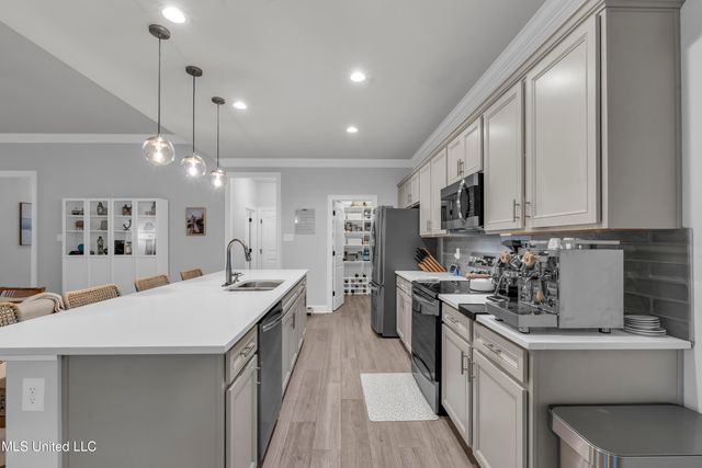 9371 Taylor Place, Ocean Springs, MS 39564