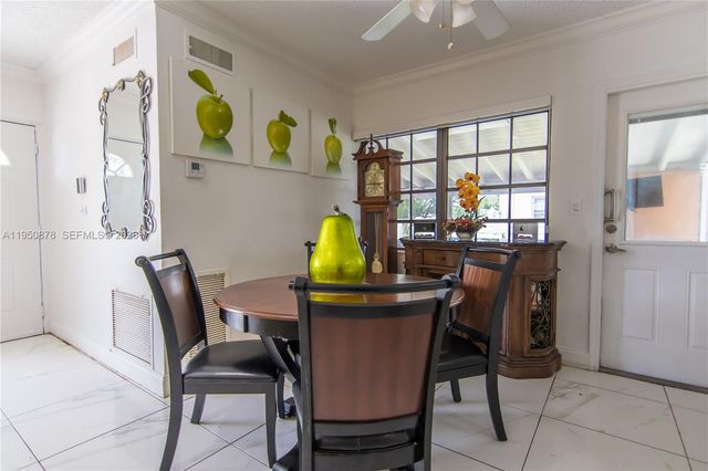 943 W 64th Pl, Hialeah, FL 33012