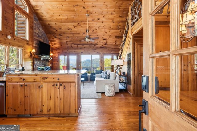 287 Necowa Cove Overlook, Blue Ridge, GA 30513