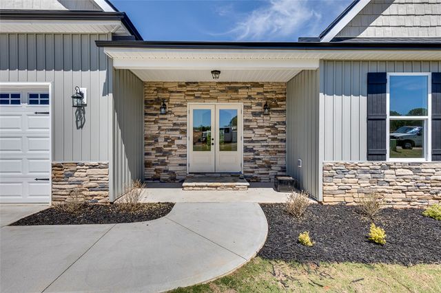 121 Hideaway Lane, Easley, SC 29640