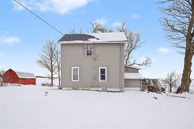 5947 E State Road, Hastings, MI 49058