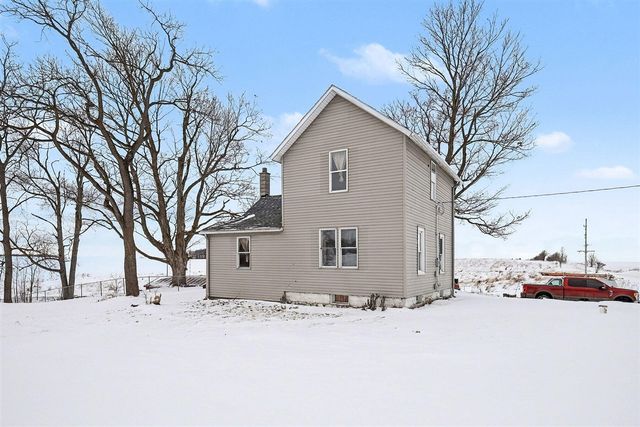 5947 E State Road, Hastings, MI 49058