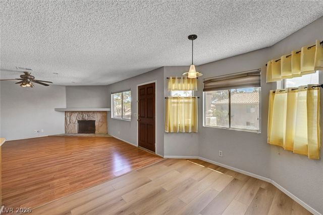 913 Falconhead Lane 201, Las Vegas, NV 89128