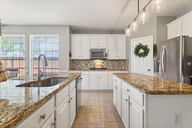 2905 Woodway Drive, Flower Mound, TX 75028