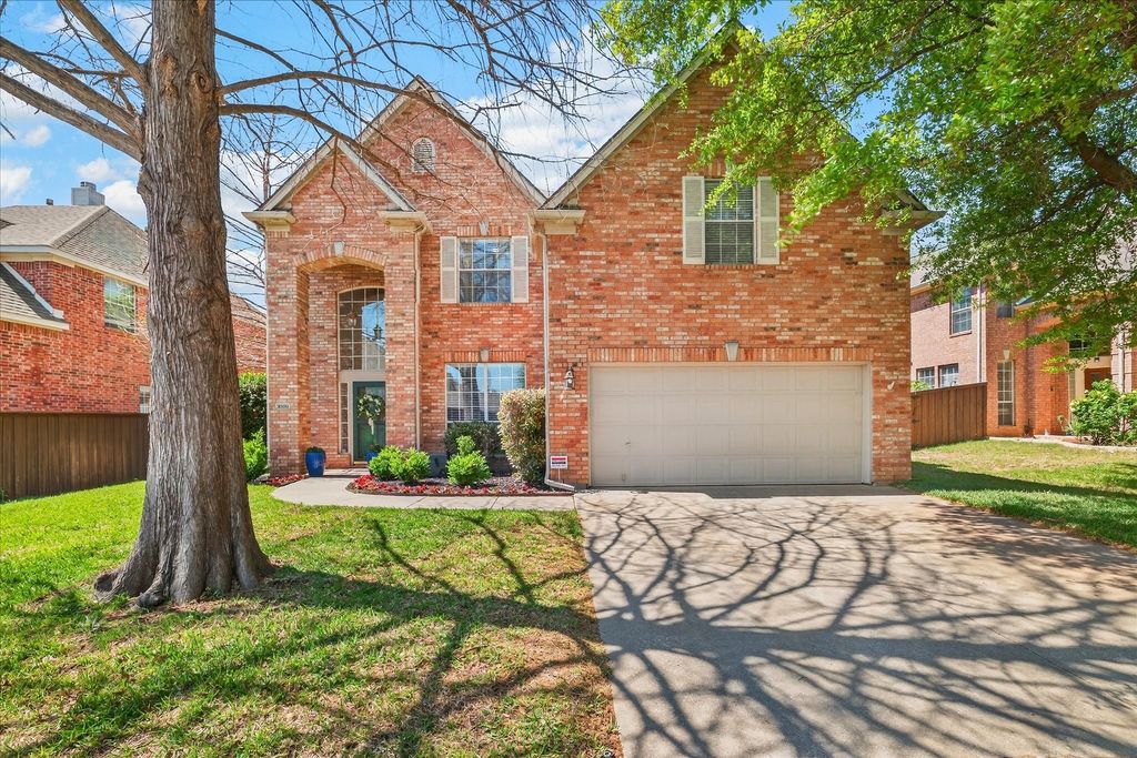 2905 Woodway Drive, Flower Mound, TX 75028