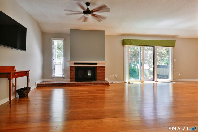 945 Heritage Village A, Southbury, CT 06488