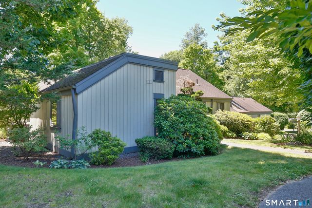 945 Heritage Village A, Southbury, CT 06488