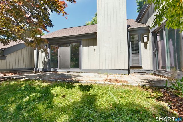 945 Heritage Village A, Southbury, CT 06488