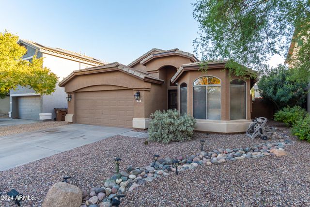813 E LOVEGRASS Drive, San Tan Valley, AZ 85143
