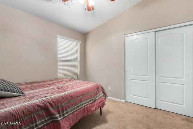 813 E LOVEGRASS Drive, San Tan Valley, AZ 85143