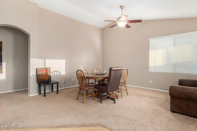 813 E LOVEGRASS Drive, San Tan Valley, AZ 85143