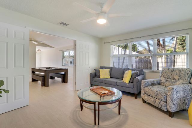 125 Arrowhead Circle, Jupiter, FL 33458