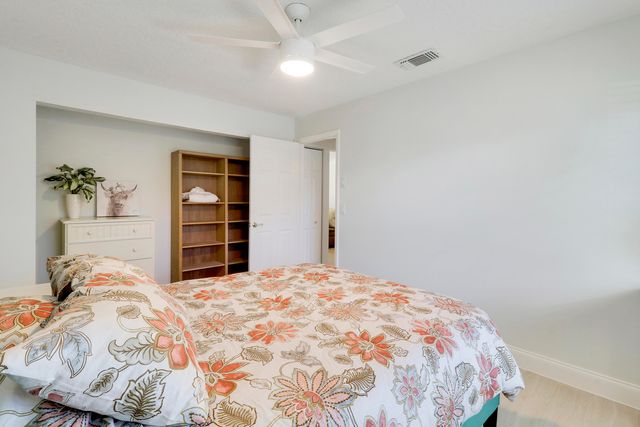 125 Arrowhead Circle, Jupiter, FL 33458