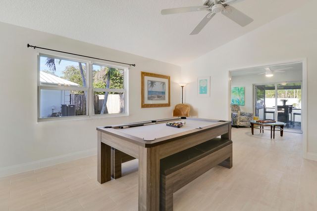 125 Arrowhead Circle, Jupiter, FL 33458