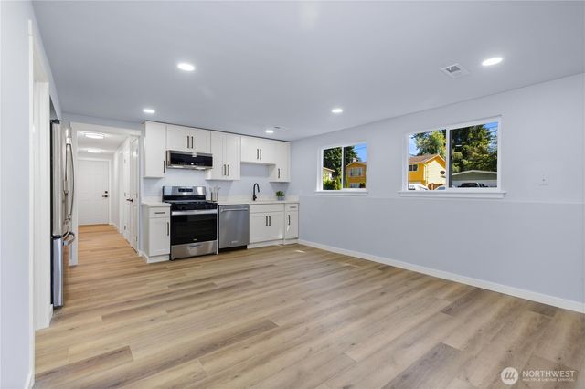 4327 184th Street SW, Lynnwood, WA 98037