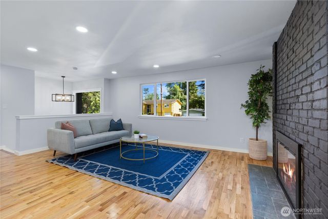 4327 184th Street SW, Lynnwood, WA 98037