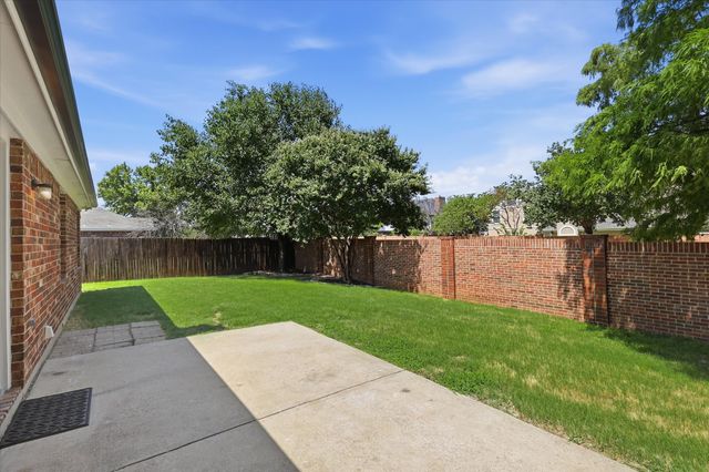 1204 Wentwood Drive, Corinth, TX 76210