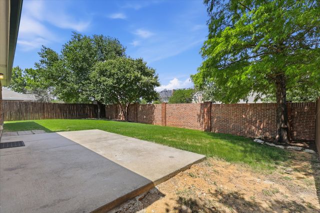 1204 Wentwood Drive, Corinth, TX 76210