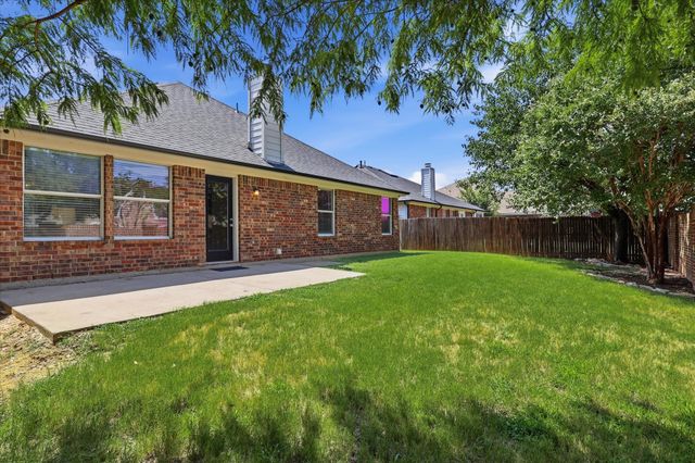 1204 Wentwood Drive, Corinth, TX 76210