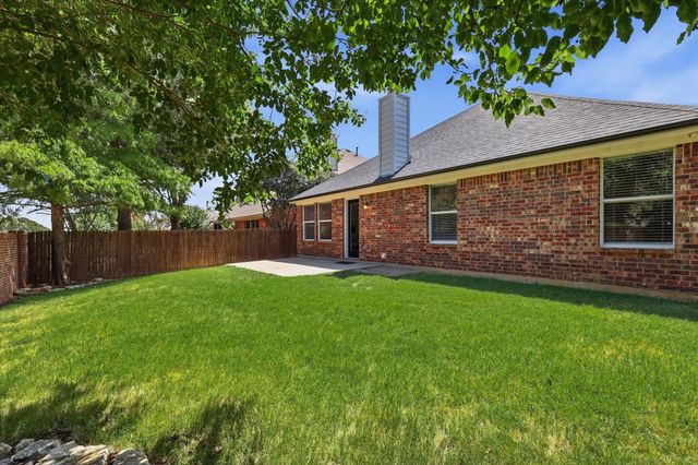 1204 Wentwood Drive, Corinth, TX 76210