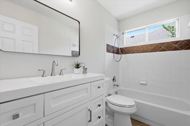 1204 Wentwood Drive, Corinth, TX 76210