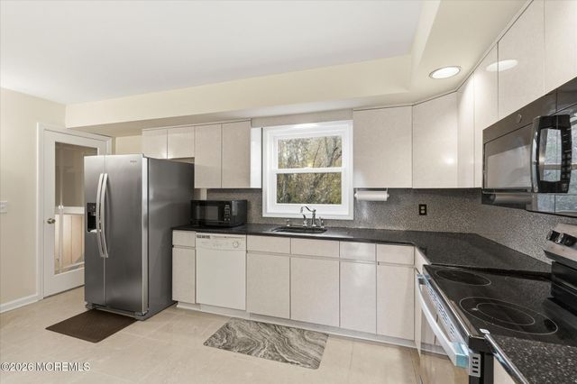 1012 Sheila Drive, Toms River, NJ 08753