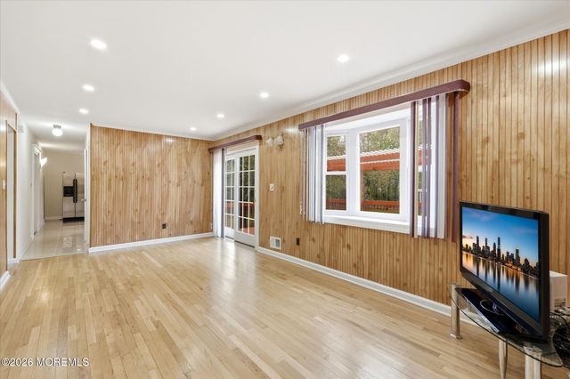 1012 Sheila Drive, Toms River, NJ 08753