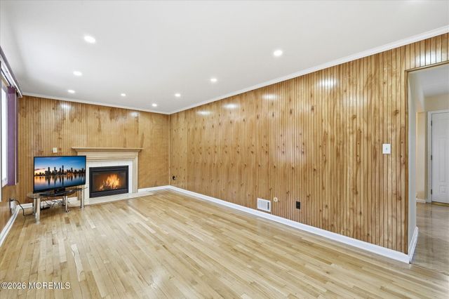 1012 Sheila Drive, Toms River, NJ 08753