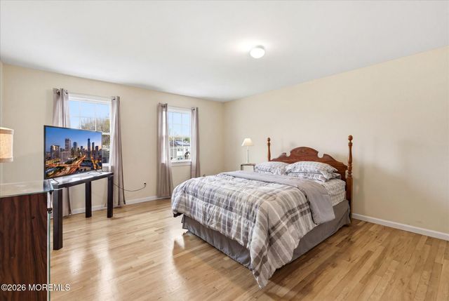 1012 Sheila Drive, Toms River, NJ 08753