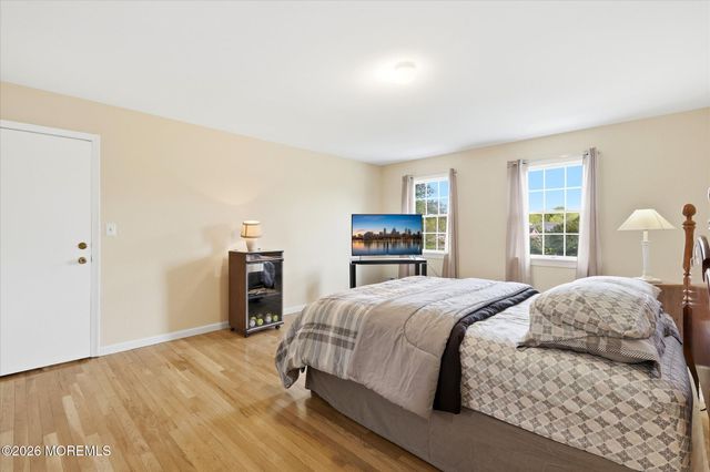 1012 Sheila Drive, Toms River, NJ 08753