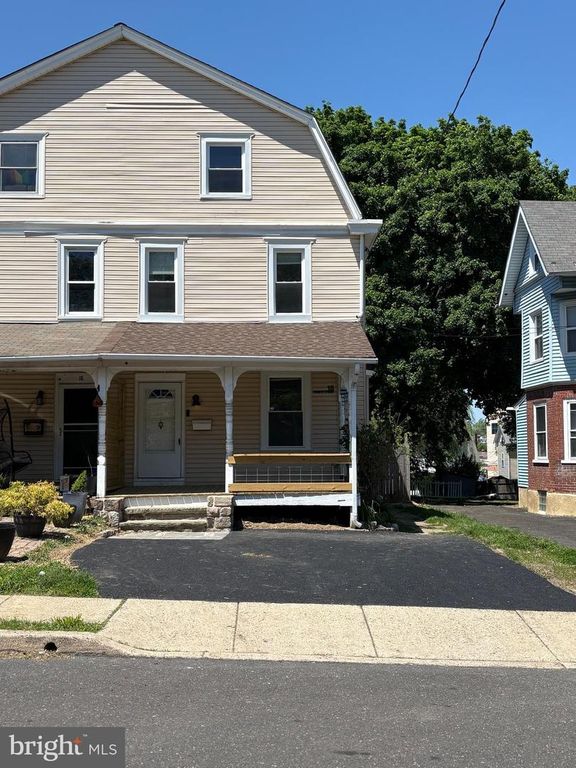 18 CHURCH ST, Willow Grove, PA 19090