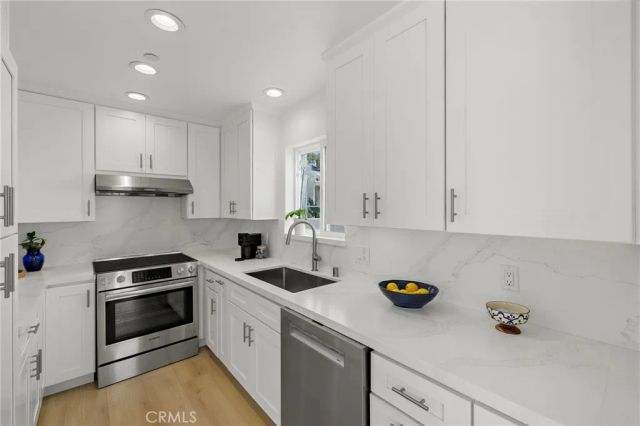 1045 Gaviota Drive B, Laguna Beach, CA 92651