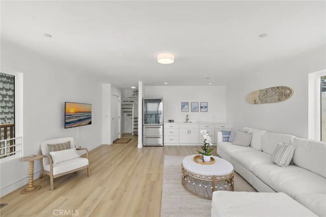 1045 Gaviota Drive B, Laguna Beach, CA 92651