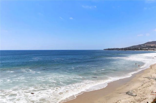 1045 Gaviota Drive B, Laguna Beach, CA 92651