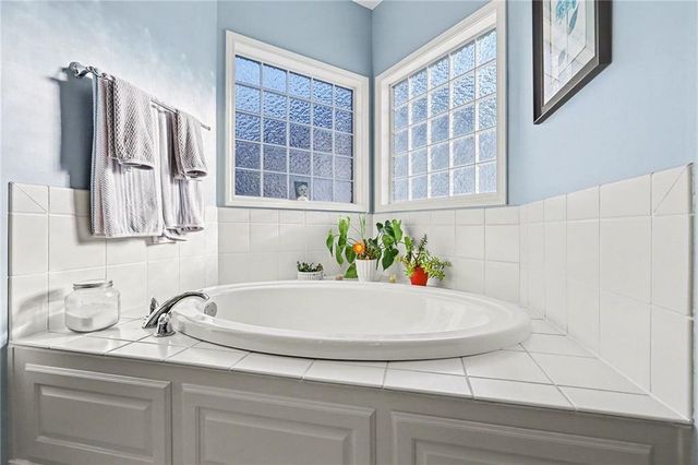 15605 Pawnee Street, Overland Park, KS 66224